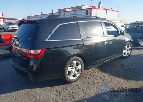 2011 Honda Odyssey z USA, uszkodzony, nr VIN MISSINGVIN